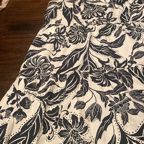 Who What Wear? High Low Maxi Dress Black and White Floral Print - Picture 3 of 8
